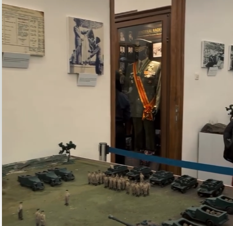 RUANG KOLEKSI FOTO PERISTIWA BERSEJARAH